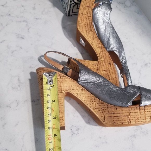 👡 DAVID TYLER SILVER LEATHER PLATFORM SANDALS - Picture 6 of 7